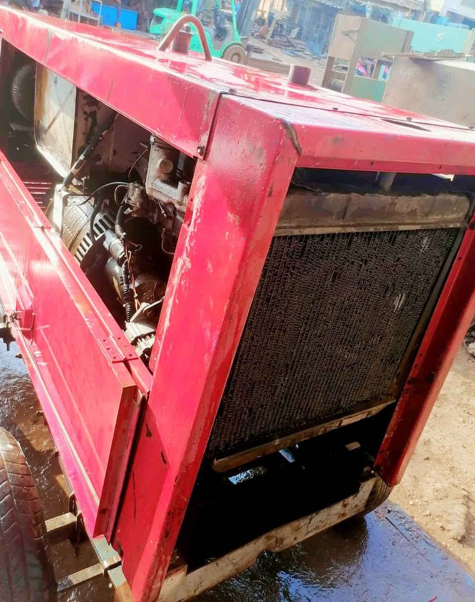 ماكنة لحام لنكولن ٣ بستم بلادية تلحم جميع المعادن مع خط كهرباء ١٢ امبير ـ بغداد باب الشيخ فرع بانزين خانه عماره الستيل 
***********
