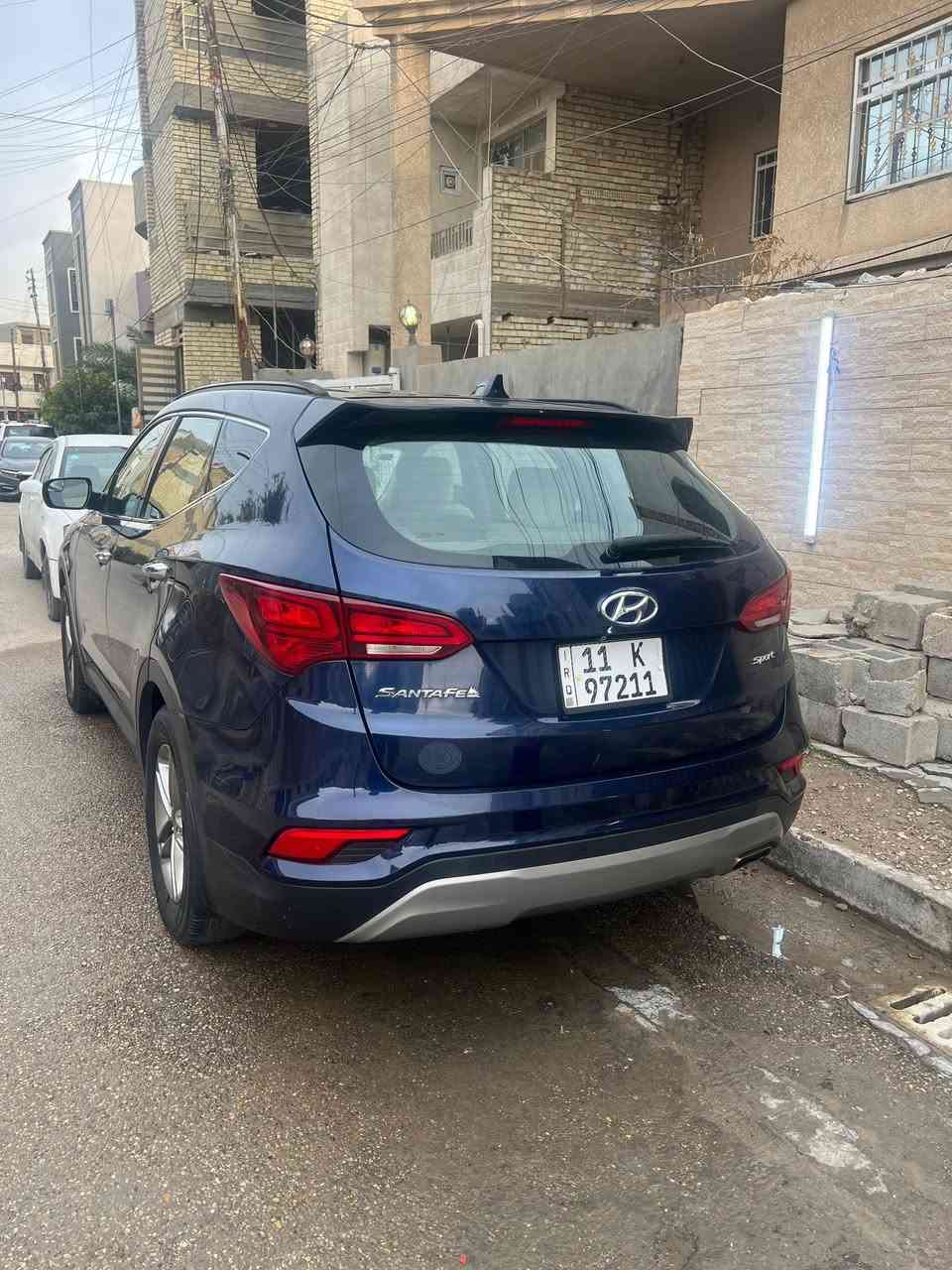 السلام عليكم سنتافيا وارد امريكي 2017 سبورت بدون ايرباك مكينه اربعه سلندر 2400 كير 6 نمر ثلاث وضعيات قياده ايكو ونورمل وسبورت رقم بغداد الدولي تبريد اوتو منفصل + منظومه تبريد كامله جديده اصليه شاشه كبيره كامره دواره كشن السائق كهرباء السياره ليبل واحد بدون تبديل حادثها خشم البنيد بدون ايرباك وبالعراق جاملغ خلفي السياره ماشيه 74سعرها 137 مكاني بغداد حي الجهاد رقمي ***********
