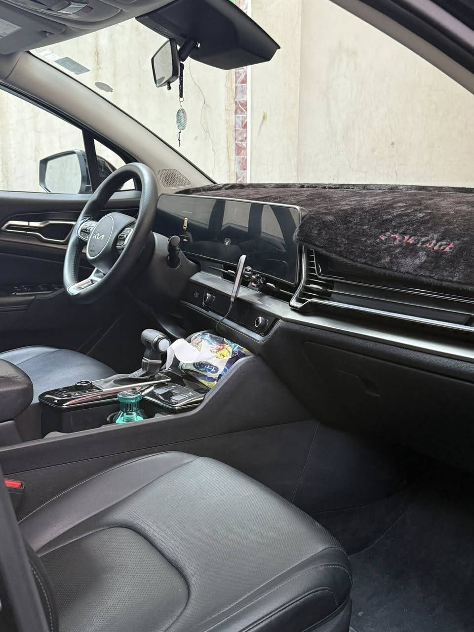 السلام عليكم سبورتج 2023 نص مواصفات EX * بينسون
#وارد_امريكي
#ماشية_38_ميل
*مقاعد جلد 
*مقاعد تدفئة
*تحديد مسار
*تثبيت سرعة
*شاشة على طول الدشبول
*حساسات 360
*سستم شواحن وملحقات شحن
*كامرة خلفية بنظام متطور
*اشعار التنبيهات 
وبعد اكو مواصفات حلوة ونظيفة السيارة
والحادث كما في الصورة بس هذه الصفحة والباقي كلة بلاد ونظيف وماكو شي مبدل كلة تعديل
السعر 195 
***********
