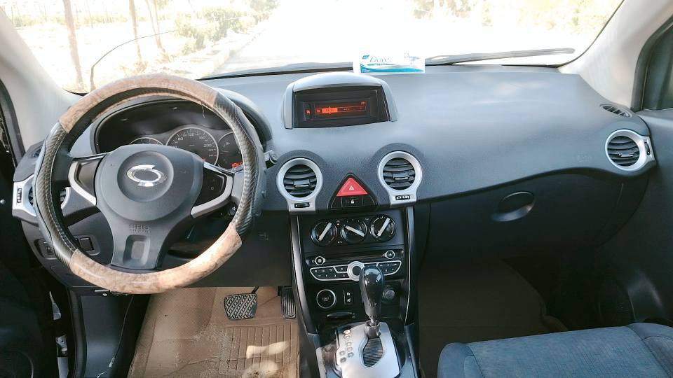 رينو كوليوس موديل ٢٠١٢ سيارة جاهزة من كل شي باسمي تحويل ثاني يوم رقم بابل مكان السيارة بابل القاسم السعر٥٩$ للاستفسار ***********
