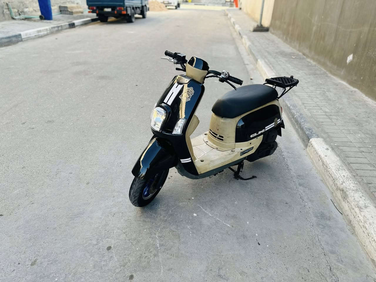 ماكس بوليسي دواخل كريمي سلف هندر شاير لايت عالي ناصي سكنات كهربائيات كلها شغاله اي نقص ماكو بوشه49 بلاد ما مفتوحه كفراتها مختمات نفس الختم سعر 700 وبيها مجال لاستفسار *********** مكاني بصره شارع السيد
