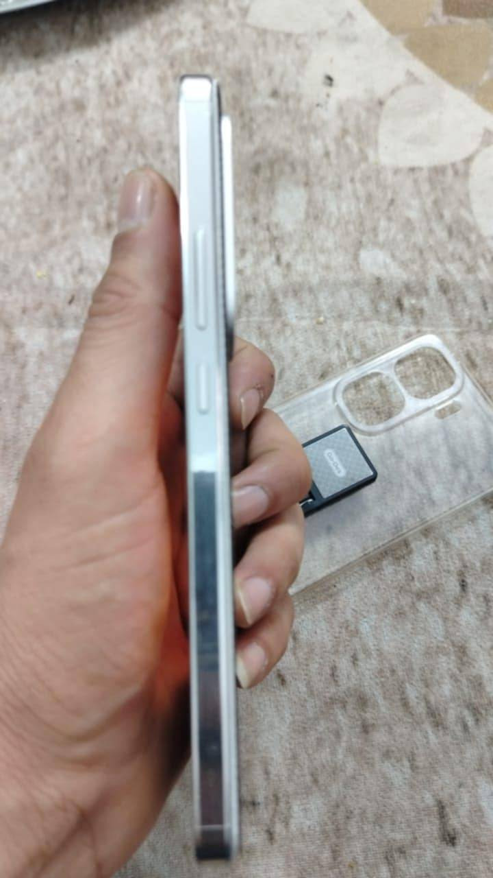 السلام عليكم من رخصة الادمن 
بيع او مراوس حسب القناعة
iQOO neo 10 pro plus
Snapdragon 8 Elite 

6800 mha + 120W

LTPO Amoled 144hz 

256/12 

نظافة 100% 
مكاني بغداد ابو غريب 
السعر 525 الف وبي مجال


**إذا كنت صاحب هذا الإعلان وتريد حذفه لأي سبب، رجاءا أرسل رسالة إلى الدعم الفني**