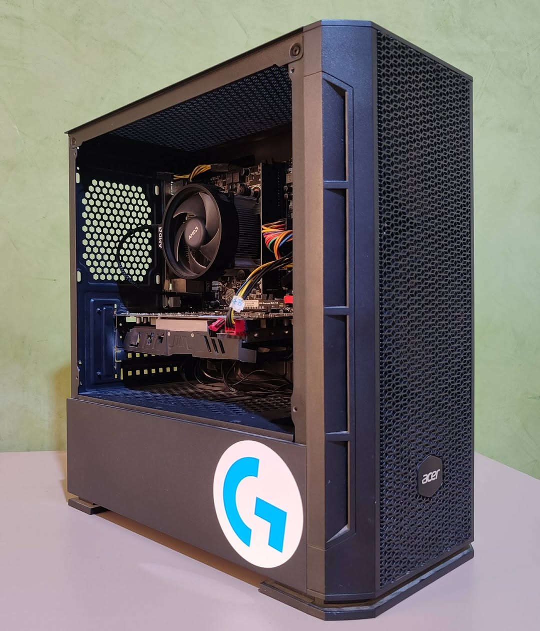 🚨🚨سلام عليكم pc حاسبة للبيع

-(المعالج): AMD Ryzen 5 2600 Six-Core Processor (12 CPUs), -3.4GHz

- (كارت الشاشة): AMD Radeon RX 580 2048SP

-(الرام): 16384MB RAM

-الهارد: 256ssd+500hdd


**إذا كنت صاحب هذا الإعلان وتريد حذفه لأي سبب، رجاءا أرسل رسالة إلى الدعم الفني**