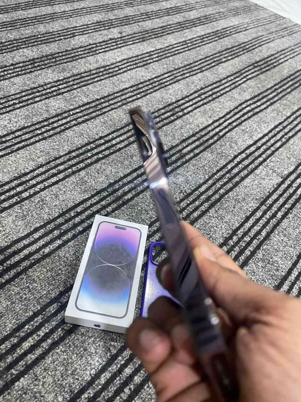 السلام عليكم 
ايفون 14 برو ماكس جهاز نضيف كلش 
مبدل فقط شاشه كلشي شغال 
ذكره 256
السعر 650 عنوان بصره شط العرب 
***********
