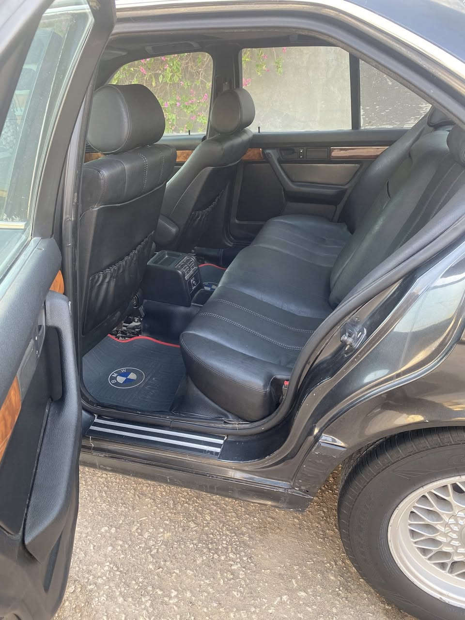 السلام عليكم بي أم 1990 535 كشر نظيف مكينه وكير جدد غرفه جديده شخط مابيها السياره بسمنا السعر65 قفّل رقمها بغداد مكان السياره النجف ماعدى تبريد  مابيها وترهم مراوس ايضا


**إذا كنت صاحب هذا الإعلان وتريد حذفه لأي سبب، رجاءا أرسل رسالة إلى الدعم الفني**