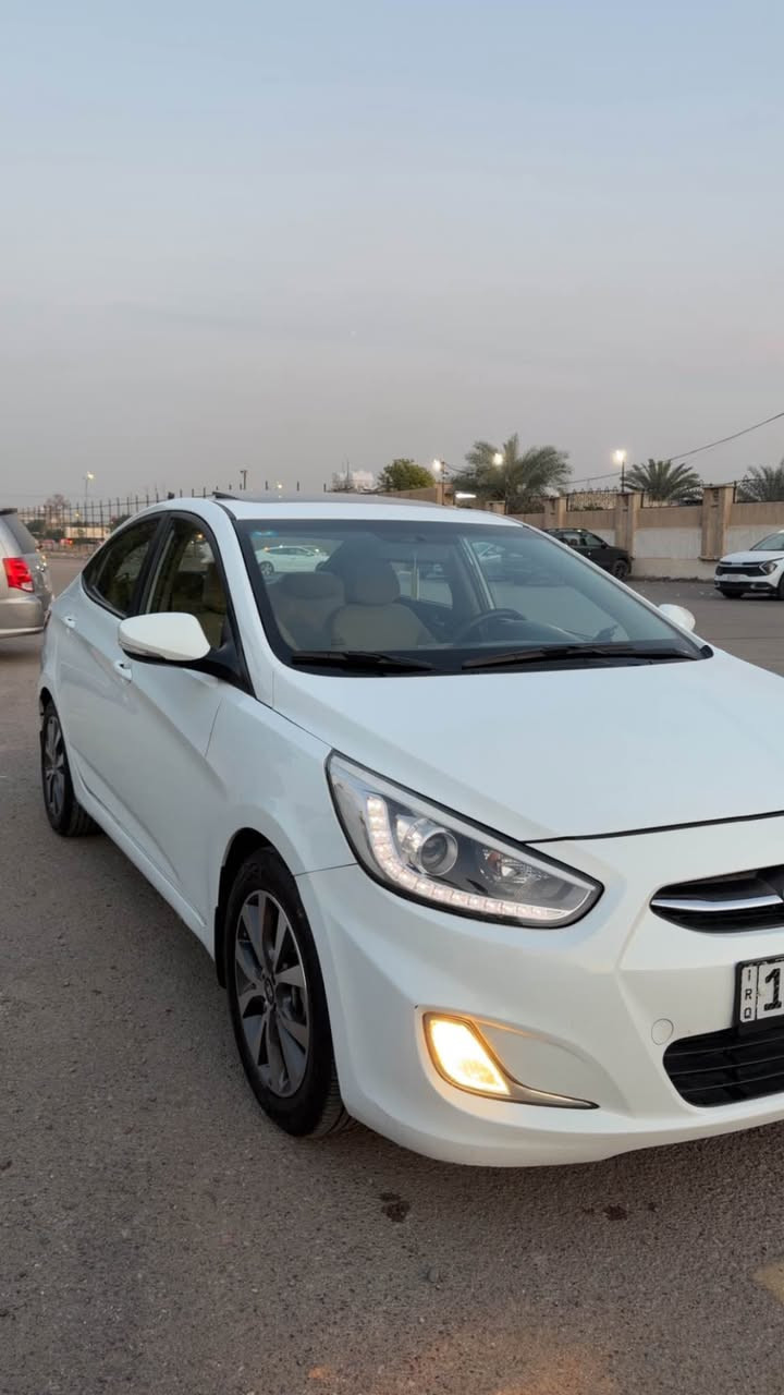 سلام عليكم
للبيع اكسنت 
موديل 2016 
خليجي 
بأسمي هزه ورقم جديد تحويل ثاني يوم
فول مواصفات
 فتحه 
محرك ١٦٠٠ 
ويل كروم 
شاشه 
لايت لد 
بكلايت لد 
5 ويل كب

كفاله كير ومحرك من كلشي
بدون نقص برغي
السياره كفاله عامه من الدعاميه للدعاميه لا تبديل ولا صبغ
بيها بارد شي بسيط وممبين

مكان السياره: بغداد العامريه

السعر: (12500$) يعني 125 ورقه وبيها مجال بسيط
للاستفسار: *********** بغداد, العراق
