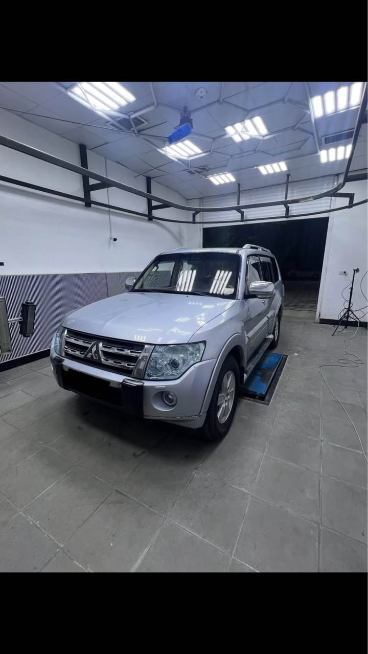 باجيرو (2008) رقمها بغداد 
هزه جديده
 حجم المحرك (3000) 
محرك كير مكفول لا تبخير ولا تنقيص
السياره مكفوله من الصبغ والتبديل 
بيها بوارد 2 خفيفات بجهت السايق فقط 
فول مواصفات 1/1 (حبتور)
تحكم ستيرن جهتين 
شاشه لمس 
زراكات لايتات 
دمام خلفي 
كشنات جلد تحكم كهرباء 
فتحه سلايد روف 
السعر (115) وبيها مجال 
العنوان بغداد الدوره 
رقم الهاتف ( ***********) بغداد, العراق
