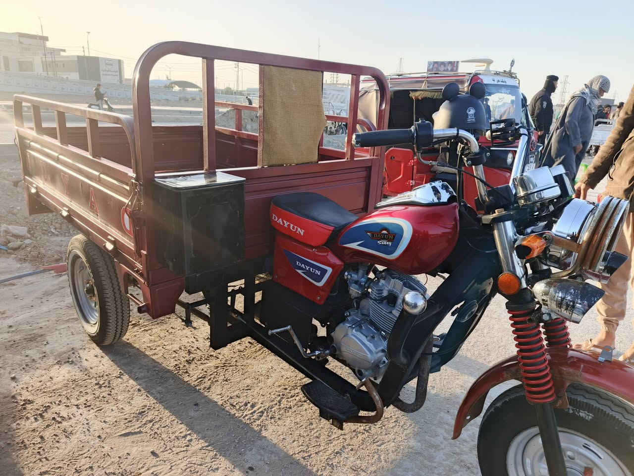 السلام عليكم للبيع مديل 2017اوراق مكينه مامفتوحه تواير جدد اكسن كبس للستفسار ***********
