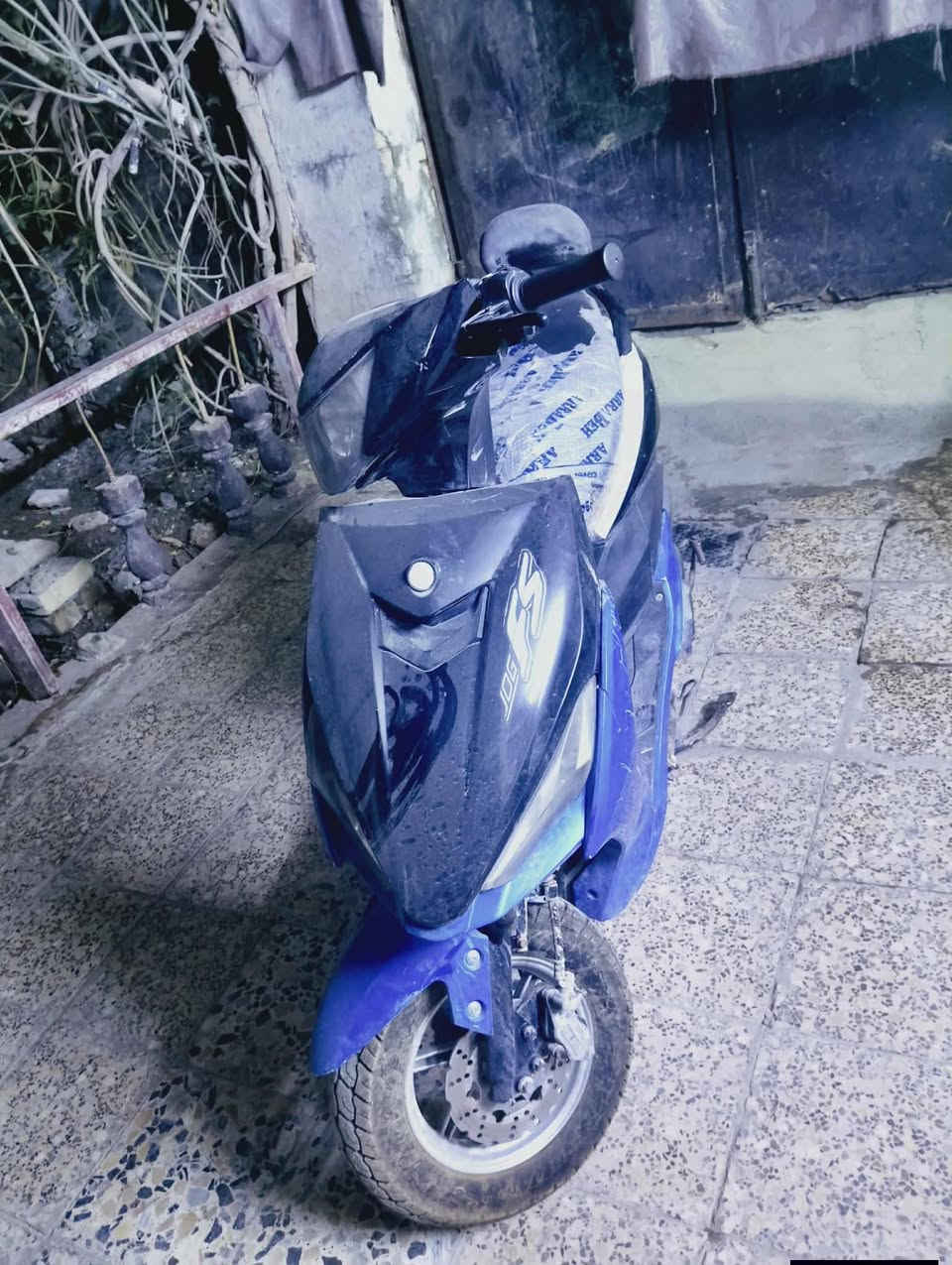 دراجه اف اس للبيع الدراجه طفت وبعد ما شتغلت ابيع كوم السعر 125وبيهه مجال اتصل على ***********
