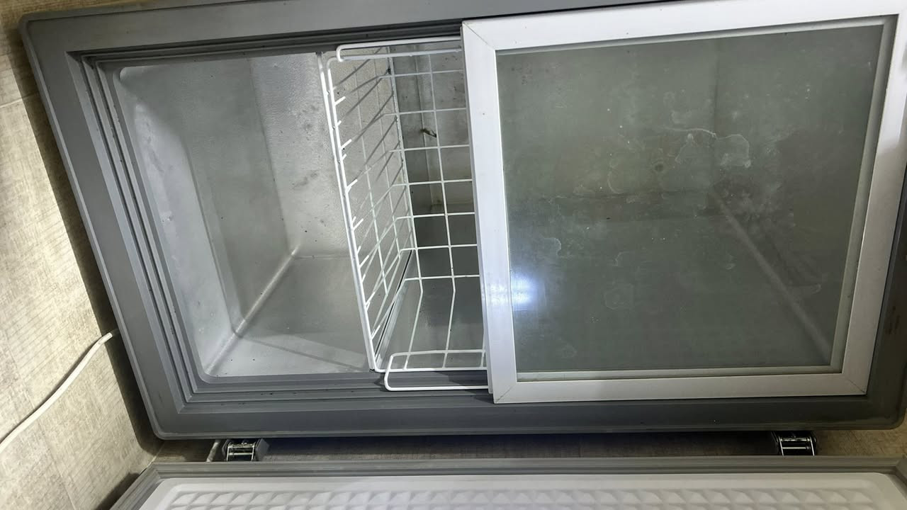 مجمده ٤ قدم نضيفه واستعمال قليل سعرها ٢٠٠ وبيها مجال بسيط


**إذا كنت صاحب هذا الإعلان وتريد حذفه لأي سبب، رجاءا أرسل رسالة إلى الدعم الفني**