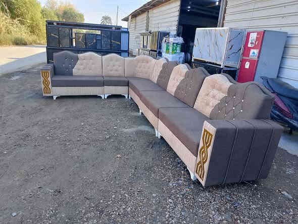 ديوان جديد ٢٠ مقعد بلوك اسود اسفنج مميز سعرا ٧٥٠ وبي مجال ويا كوشات هديه مكاني شيخ حمد طريق زملت مقابل وكيل عادل عبوو توجد خدمة توصيل ***********
