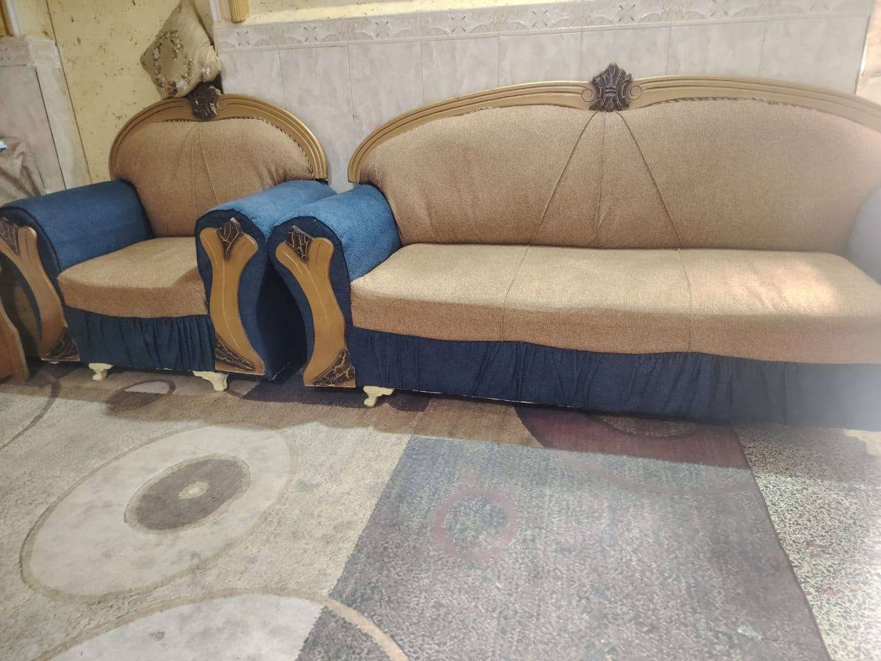 تخم للبيع ب ٣٠٠ ألف وبي مجال ***********
