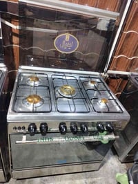 طباخ ايديل  كله شغال فرن وعيون سعره 150 المكان الشعب 07704857767