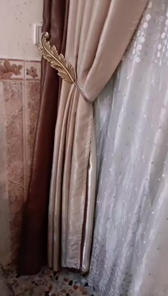 بردات للبيع كامله مع التاج والجوانب والتول 3مترات وربع


**إذا كنت صاحب هذا الإعلان وتريد حذفه لأي سبب، رجاءا أرسل رسالة إلى الدعم الفني**