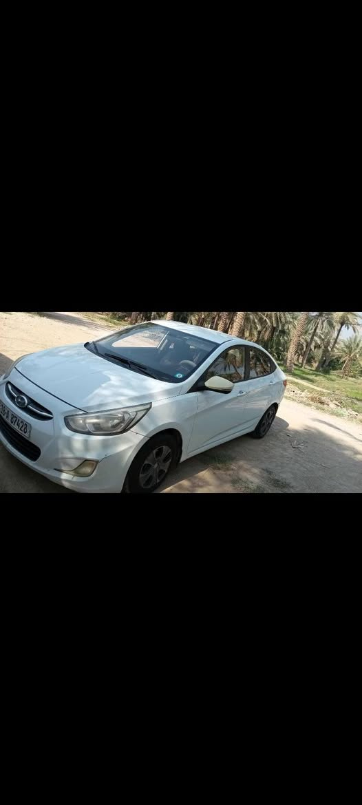 السلام عليكم 
اكسنت 2016
لون ابيض رقم بابل جديد باسمي محرك وحداديه وضع الشركه 1400
بيها الجاملغات الوره صبغ بدون دواخل 
السعر 93وبيه مجال بسيط 
الرقم ***********
العنوان بابل الحمزه الغربي
