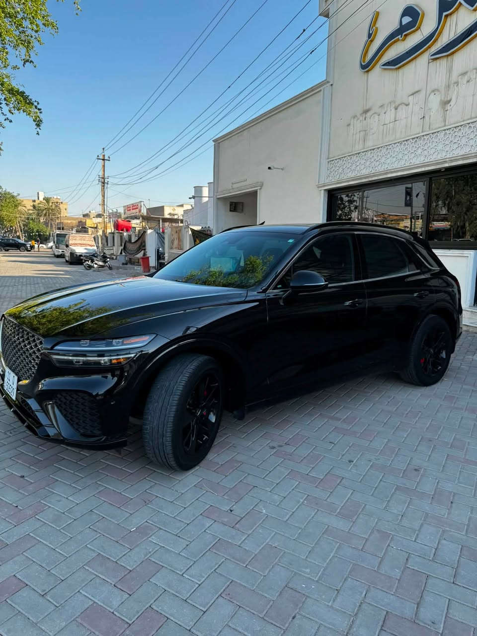 فخر الصناعة الكورية هونداي جنسز موديل 2023
GV70 برستيج اعلى فئة 
تتميز فئه البرستيج ب اعله موصفات والرفاهيه 
مقاعد جلد نابا مع تتفئه وتبريد 
تحكم كهربائي كامل المقاعد 
الكاميرات محيطيه 360درجه
رادارات امامي خلفي تلقائي الحماية من التصادم
نظام فرملة الطوارئ الذاتية عند الطوارئ
ونظام مراقبة النقطة العمياء في المرايا 
مع عرض الكاميرا في لوحة المسار
ميزة ركن السيارة والتحكم بها والتقديم والتأخير 
عن بعد باستخدام ريموت السيارة الذكي.
النظام الصوتي: نظام عالي النقاوة من شركة Lexicon 
مكون من 16 مكبر صوت لتجربة صوتية محيطية. 
سياره بيه موصفات هواي ما ذكرته 
فتحة سقف بنورما
  داتا شو صندوق ذكي عند لاقتراب 
خازن ميموري 
نضام ترحيب عند الاقتراب 
عدادات ثيم متغير حسب وضعيت القياده 
انضمه قياده متعدده 
لايت تفاعلي 
اوتو بارك 
شفتات بل مقود 
عنوان سياره الكاضيمه 
رقم هاتف صاحب السيارة
 ***********
