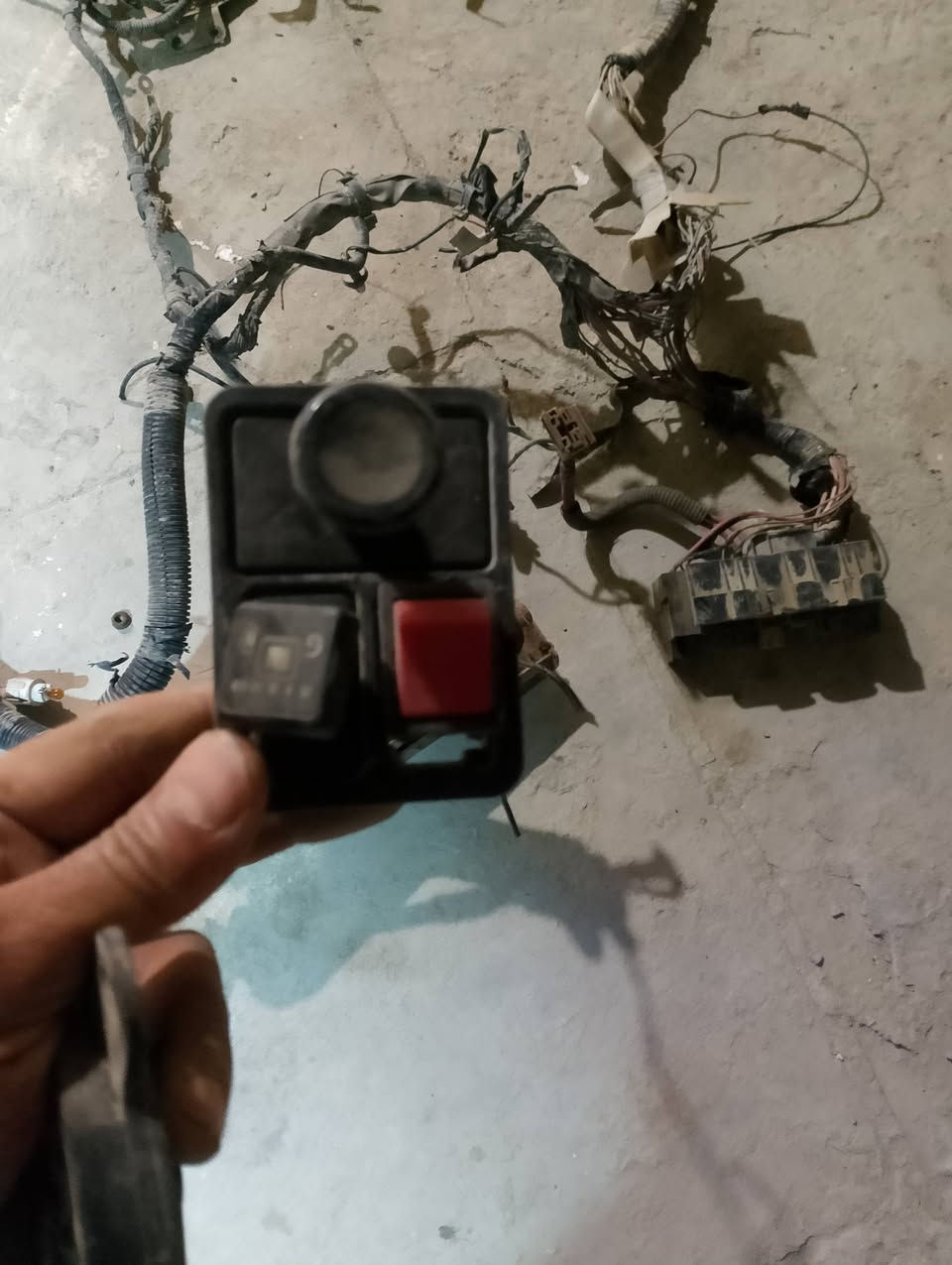 ضفيره نيسان سني 9 كامله وعقل وقاعد فيوزات مثل ماموضح باصور جك سنسر شوته كلهن 250


**إذا كنت صاحب هذا الإعلان وتريد حذفه لأي سبب، رجاءا أرسل رسالة إلى الدعم الفني**