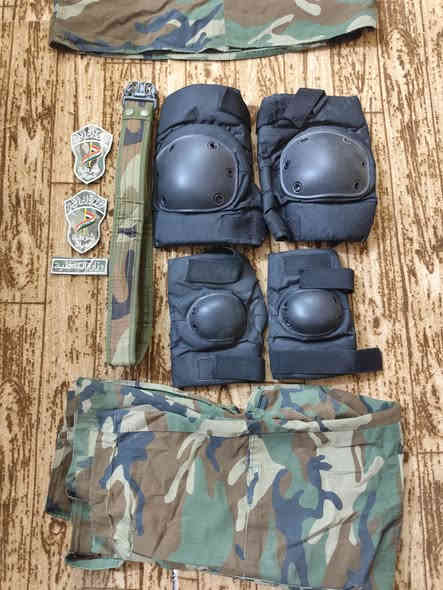 بدله مال حشد وسرايا سلام وياهه كسارات ايد ورجل جدد وياهه شارات سعرهه 25 هيه وكسارات كامله وعندي حذا سوده هم بصطال امريكي وحده 17مشتري 30نوعيه زينه جديد مكاني نجف حي ميسان ***********
