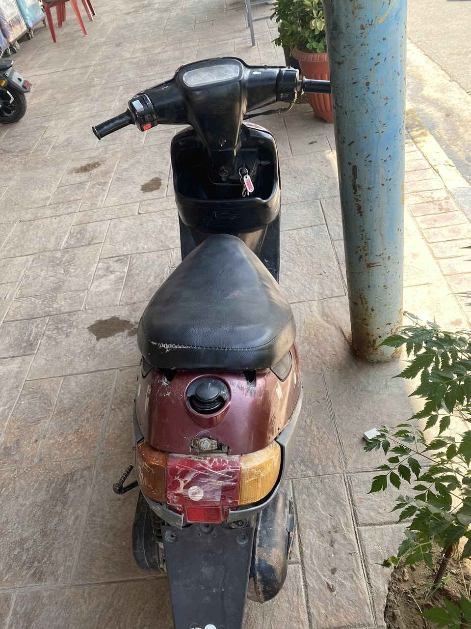 السلام عليكم
عندي مأطور للبيع بوتين دبل قمجي 
كهربية كلو شغال بس يحتاج باتري 
محرك شرط يطير من جوك
شاصي شرط
هذا رقمي ***********
سعر150 بي مجال للطيبين❤️ 
مكاني موصل رشيديه 🇮🇶
