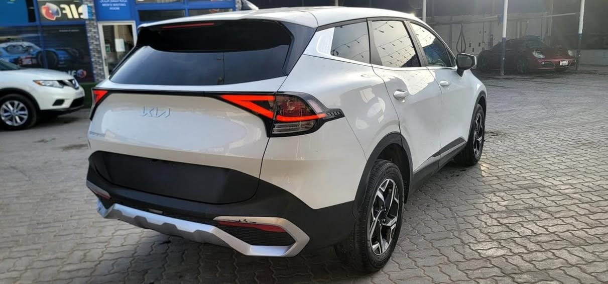 المهيمن لتجارة السيارات بإدارة المهندس سلام ربيع الغزي 
نوع السيارة: كيا سبورتج LX
الموديل : 2024
حجم المحرك:  2.5
 السعر : 155 واصل للميناء مصلح كامل بدون كمرك ترهم حرة ترهم شهداء 
للأستفسار :
***********
قسم المزاد متوفر واتساب 
https://chat.whatsapp.com/EjN99lklvszHKKEmF0UnR7?mode=gi_t
‏سرعة في الشحن واسعار تنافسية في النقل
‌‎يتوفر لدينا نقل على جميع موانئ ومنافذ العراق 
‌‎تخليص وايصال السيارة الى جميع المحافظات
#mohammed
