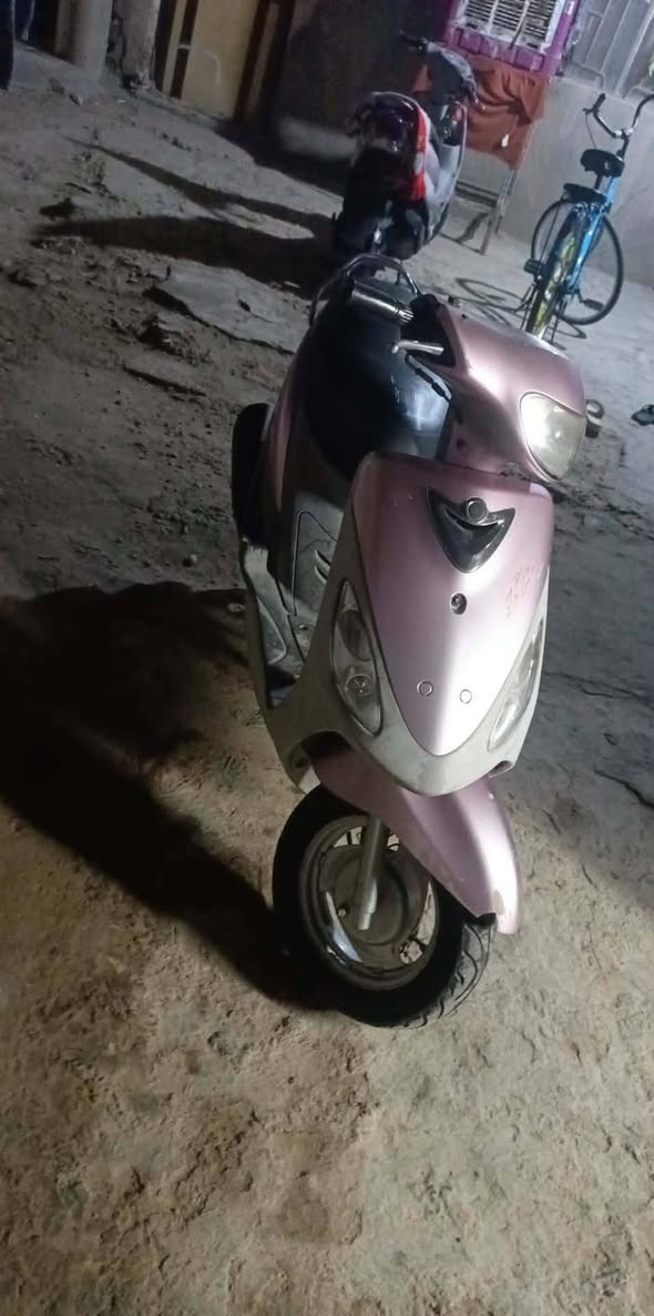 دراجه منغولي لبيع مكينه مامفتوحه نعومه فول سلف هندر كهربائيات كله شغاله ما نقصه كلشي كله ختم ؟مكان حله  السعر 650وبيه مجال  . وهذه رقمي ***********
