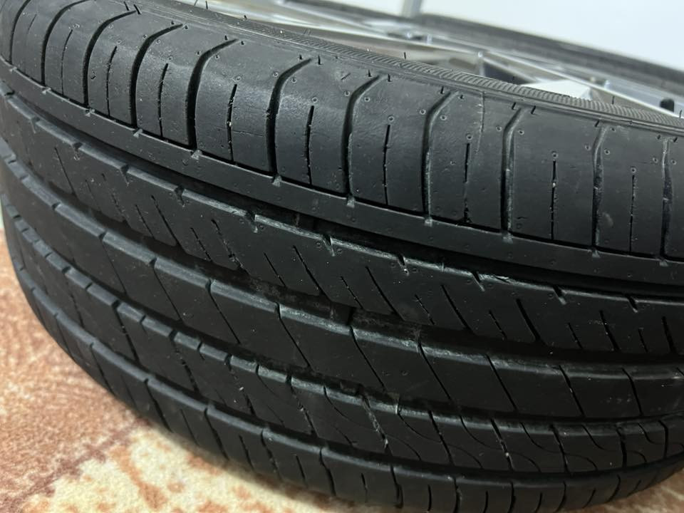 ويلكب النترا حجم 17 بلاد مكفول (فقط بيع)
تايرات جدد رايده ب 500 وبيه مجال الشراي بيه خير ويدلل 

مكاني حله وهذا رقمي 
***********
0771 144 8114
