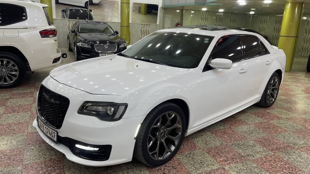 سلام عليكم اوباما 2016 S
كلين تايتل كفالة عامه بسمي صارلي شهرين محوله 
بيه بل قمار داير البنورامه اماكن خياسات ومسويهن 
وكد 3 اصابع بارد كلش قليل مدكر لامامي وبل داير مالت الباب الخلفي صبعين عرض صبغ السياره كلش جديده مابيه كل نقص 
السعر 235وبيه مجال ***********
