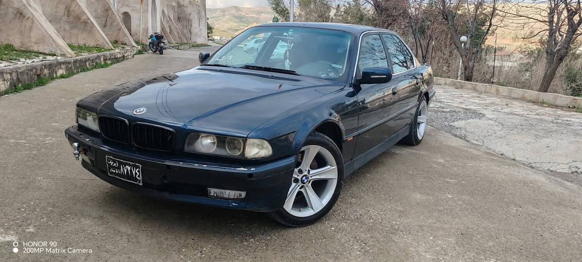 hawre sleman:
mmm

کوسرەت مە عرە ز:
بۆ فرۆشتن..
ئارم پلاستیک سلێمانی ئارم و ئەوەلیات و سەیتەرە بەشەرت..
BMW E38  ....
کاسحە ..
مۆدێل ١٩٩٥..
قەپات قەپات مواسەفات..
مەکینە ٢٨ی تاک دجیتال..
سێ مۆدی لێ خورین تۆماتیک+عادی+سپۆرت..
کوشن جلد سارد گەرم و خەز و سیاحی..
تەبرید سارد و گەرم..
ناو فۆرمیکا..
 شاشە ئایپاد..
ویل هامانی ١٨ی دەبل سایزی ناو پاکەتی لە ژێرە..
دەبل سالانساو دەبل گزۆز..
سەیارەکە بۆیاغ عامە بۆ جوابی..
لێدراو  براوە موس خایس وەرگەراو بەشەرت..
دەعامی بۆ دەعامی بەشەرت دینار مەسرووفی نیە ..
مالی دەستی دۆست و گەنجە..
سعری خوار هەموو بازار ٤٥ گەلاو مەجالێ برایانە..
بۆ زانیاری زیاتر تێل بکە..
ژ.م ***********
ژ.م *********** كويسينجاك, أربيل
