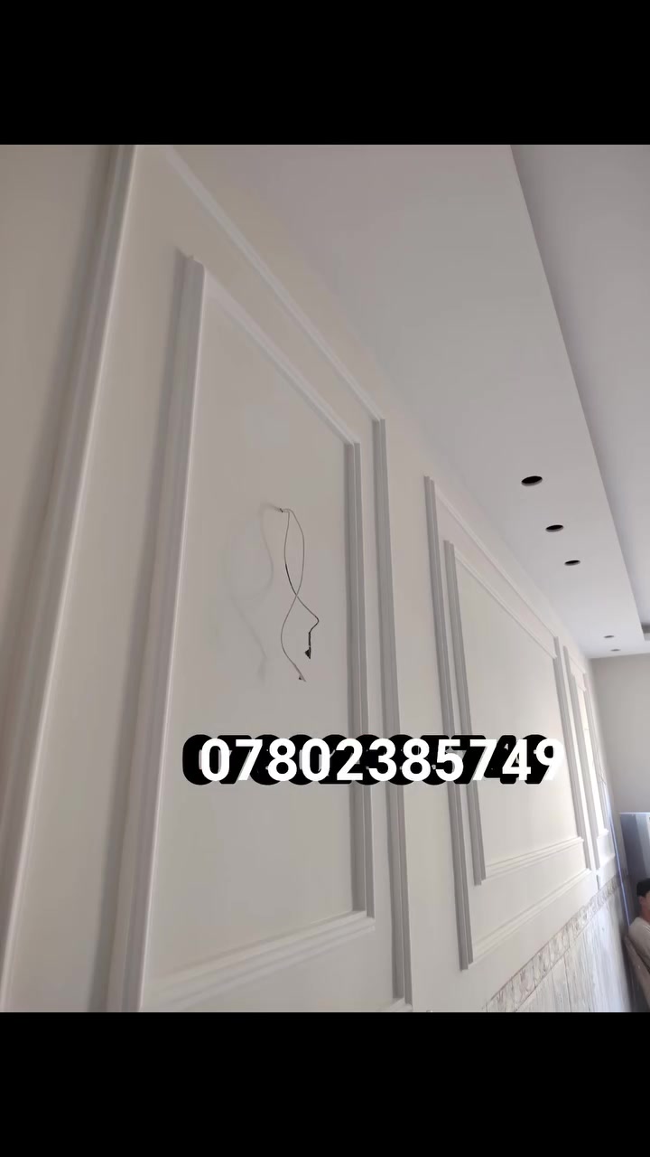 ***********
مرتضى الصباغ والديكور
