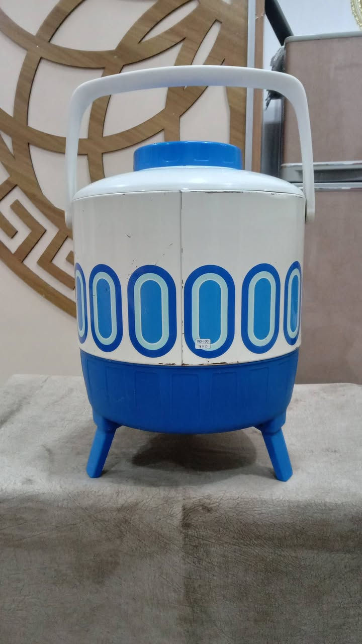 ترمز ابو طاوز 
سلام 👋 عليكم 
للبيع ترمز ابو طاوز 11 لتر ياباني اصلي إستيراد المنشاء العام العراقية نضافه عالية جدآ جداً ليرغب بل شراء يراسل الصفحة او تصال مكان بغداد ***********
