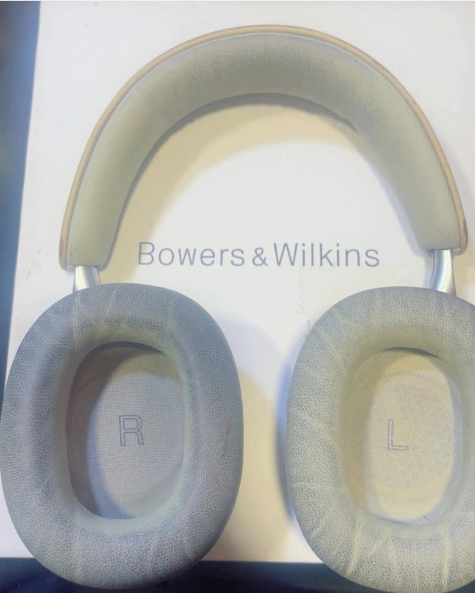 بس السماعه والكارتون مالتها بيها استخدام شغاله فول مابيها اي مشكله اصليه وتربط برنامج سعرها 125 مع التوصيل ومكاني بغداد مدينة الصدر اذا احد يحب يجي عليها


**إذا كنت صاحب هذا الإعلان وتريد حذفه لأي سبب، رجاءا أرسل رسالة إلى الدعم الفني**