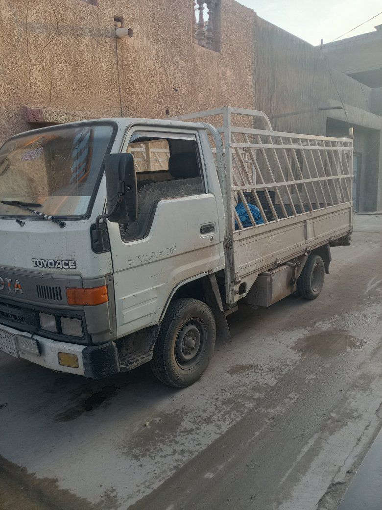 سياره للبيع ولمراوس سعرها 35وبيها مجال ***********
