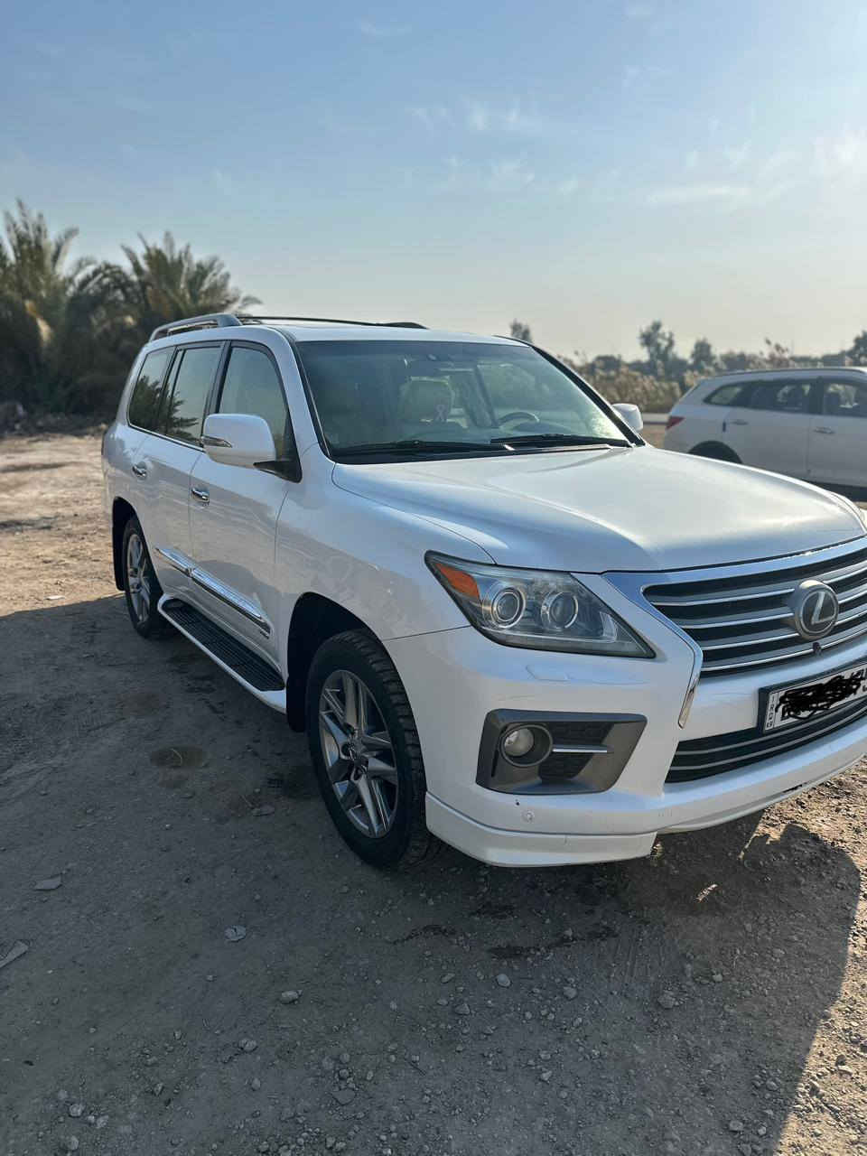 سلام عليكم لكزز ٢٠١٣السياره بحال الوكاله شرط السياره كفاله عامه من كلشي ضربه صبغ تبديل بارد جراد رقم سلمانيه بمسي صاره عنده ٧ سنوات ماشيه ١٠٠
 مكينه كير حداديه تبريد تخم تاير مكاني السماوه قضاء
سبيرها ما نزل ابد ستخدام شخصي 
 الرميثئ ***********
***********
