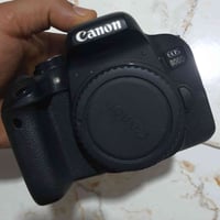 كانون 800D • عدسة 18-135مم • مايك بويا