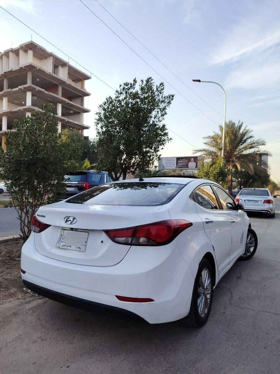 سيارة النترا خليجي للبيع
موديل 2015 
بدون حادث
بدون صبغ
محرك ١٨٠٠
كير ومحرك مكفول
تبريد ثلج
سلايد روف / مري شفط /شاشه /تحكم ستيرن/ سنتر لوك / ويل كب /
 اي نقص مابيه والتحويل ثاني يوم
السعر ١٢٧ وبيها مجال
مكاني بغداد الأعظمية سبع أبكار 
***********
