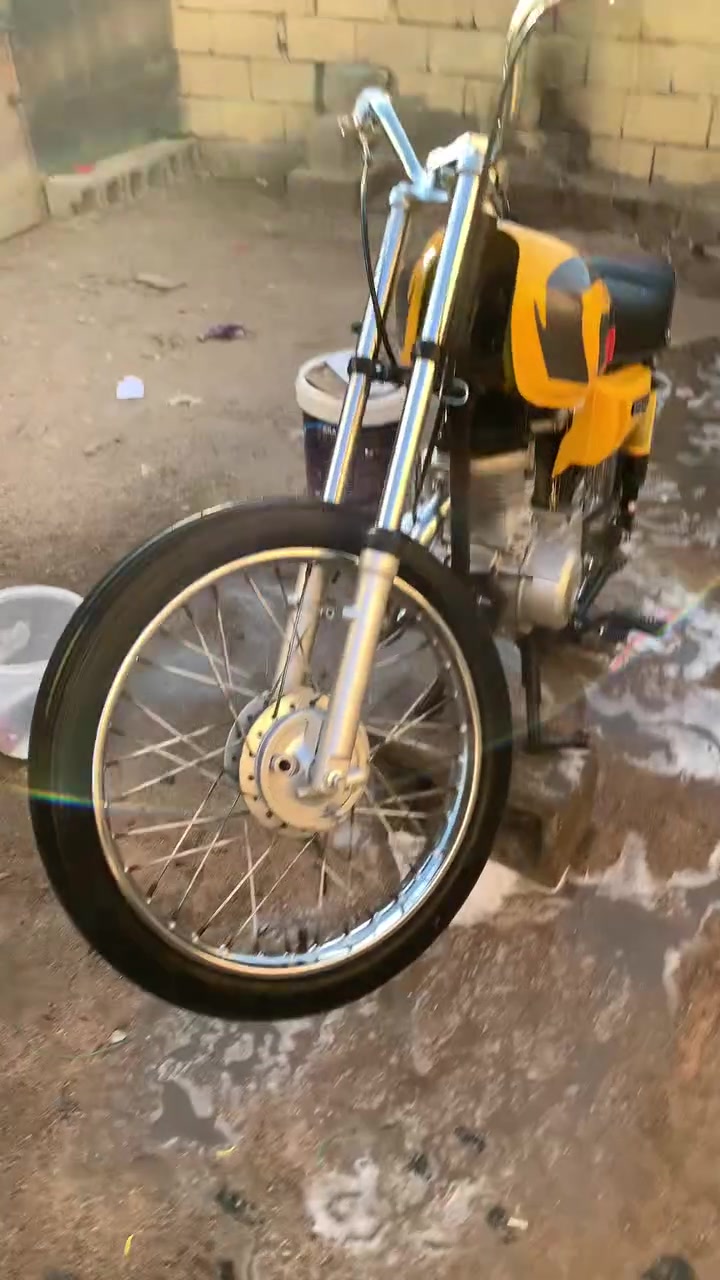 سلام عليكم دراجه للبيع محرك انتنس سعرها 425 قفل العنوان البصرة گرمة علي ابو صخير  0774 959 5579‬ واتساب فقط

