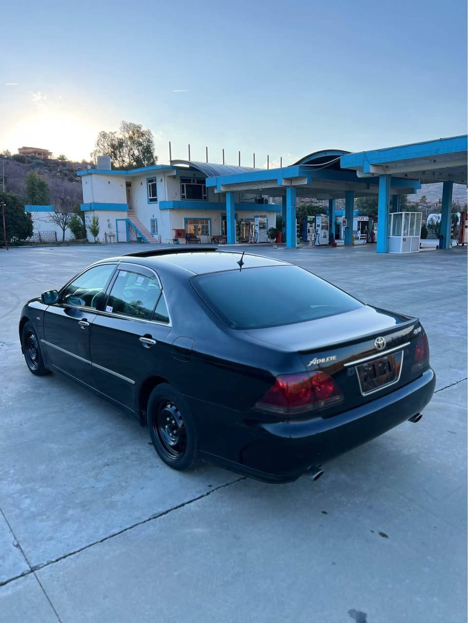 تویتا کڕاون شاهینە 
بڕاوە بڕاوە سپۆرت ڕەشی قەتران
٢٠٠٥ بەسمە ڕەش
بۆفرۆشتن ١٨٠ بی دوکەڵ
گیڕومەکینە بچوک
مەرخوبی بازاڕ
سعری ٤٨گەڵاو مەجال
ژ.م***********
شوین قەزای دوکان
سەیارەکە بڕاوەی دوبەیە
٣دوگمە 
فۆڕمیکا سور
سڵایتە 
  ٥بەسمە
شاشە
سەیارەکە کامل جایز کراوە
هەموو گیانی مەزبووتە
تەبرید ساردو گەرمی بەسراوە
حساسەکانی مەزبووتە
یەک گڵۆپ لە ناو شاشەی هەڵ نابی
بەسمە کانی پیشی ئیشەکات
١٨٦هەزار هەقیقی ڕۆشتوە 
دەعمو لیدراوی نیە سەقفی بۆیاخی نیە
گیڕومەکینەو تەبرید بەشەرتی ١٠٠٠٠وەستا
شوین قەزای دوکان
ژ.م***********
سعری٤٨گەڵا کەمیک مەجال دخان, السليمانية
