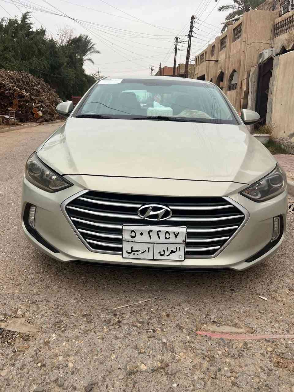 النترا 2017
ماشيه ١١٠

بيها ٣ قطع بدون دواخل 

السعر 105
***********
