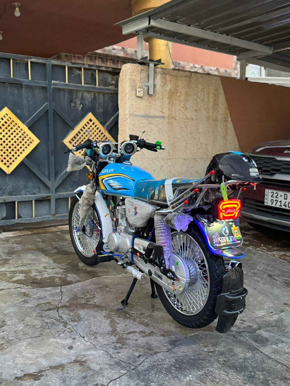 سلام عليكم تايكر خمس نمر موديل 2025 تراجه نضيفه وتجي تفحص عله اي مصلح التريده الدراجه مجنبزه ومابه اي عيب بس يحتاجله خيال ودراجه لاه مشتغله دلفري وله شي والسعر خاص ولمو شراي لاه يطبلي خاص وليكسر بيه يعبر المنشور ورقم ***********
