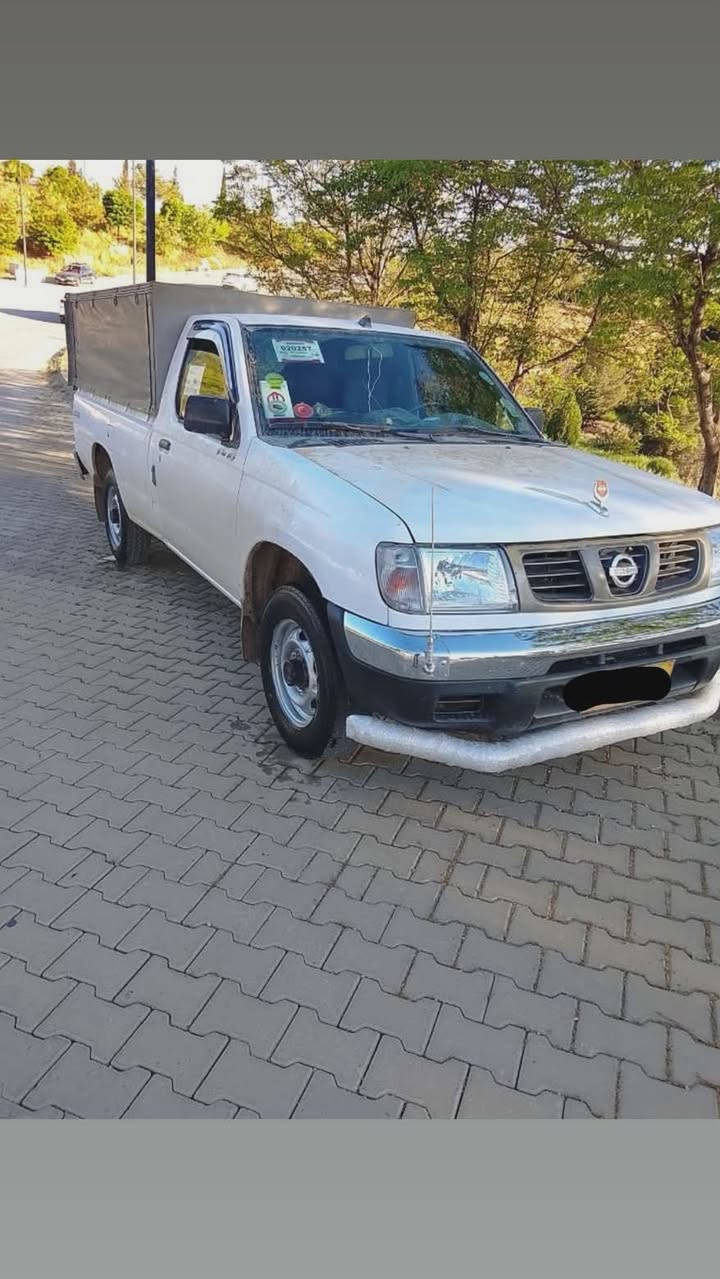 نیسان 2002تە برید باوە ر نییە ئارم هه و لیر بە شە رتی ئە وە لیاتو خرامە گیرو مە کینە و ئە کسل بە شە ر تی فیتە ر یە ک هه زار نوقسانی نییە دو بارچە بۆیاخە بیشو دوای تازە داگیراوە بۆزانیاری زیاتر ***********    ***********
