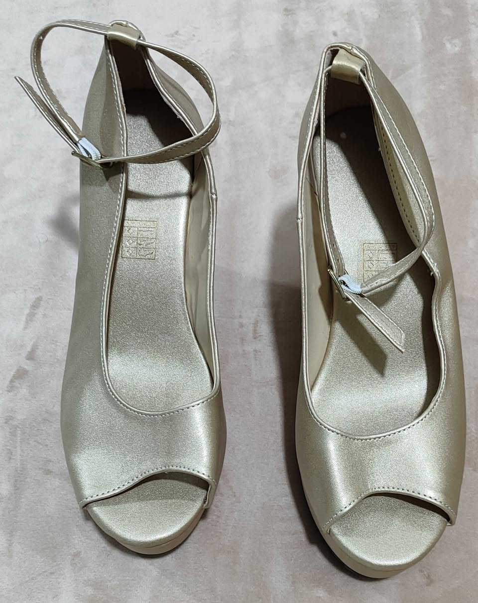 السلام عليكم 
🔵 افضل الماركات مع انسب الاسعار
🔵من سنتر امزون النجف 
انتبهلي هنا 👇👇👇
🔵 كل قطعة سعرها وشرح مواصفاتها اسفل الصورة
للحجز ارسل صورة المنتج رقم الهاتف والعنوان ✅
اضغط لايك ومتابعة للصفحة ليصلك كل ما هو ج


**إذا كنت صاحب هذا الإعلان وتريد حذفه لأي سبب، رجاءا أرسل رسالة إلى الدعم الفني**