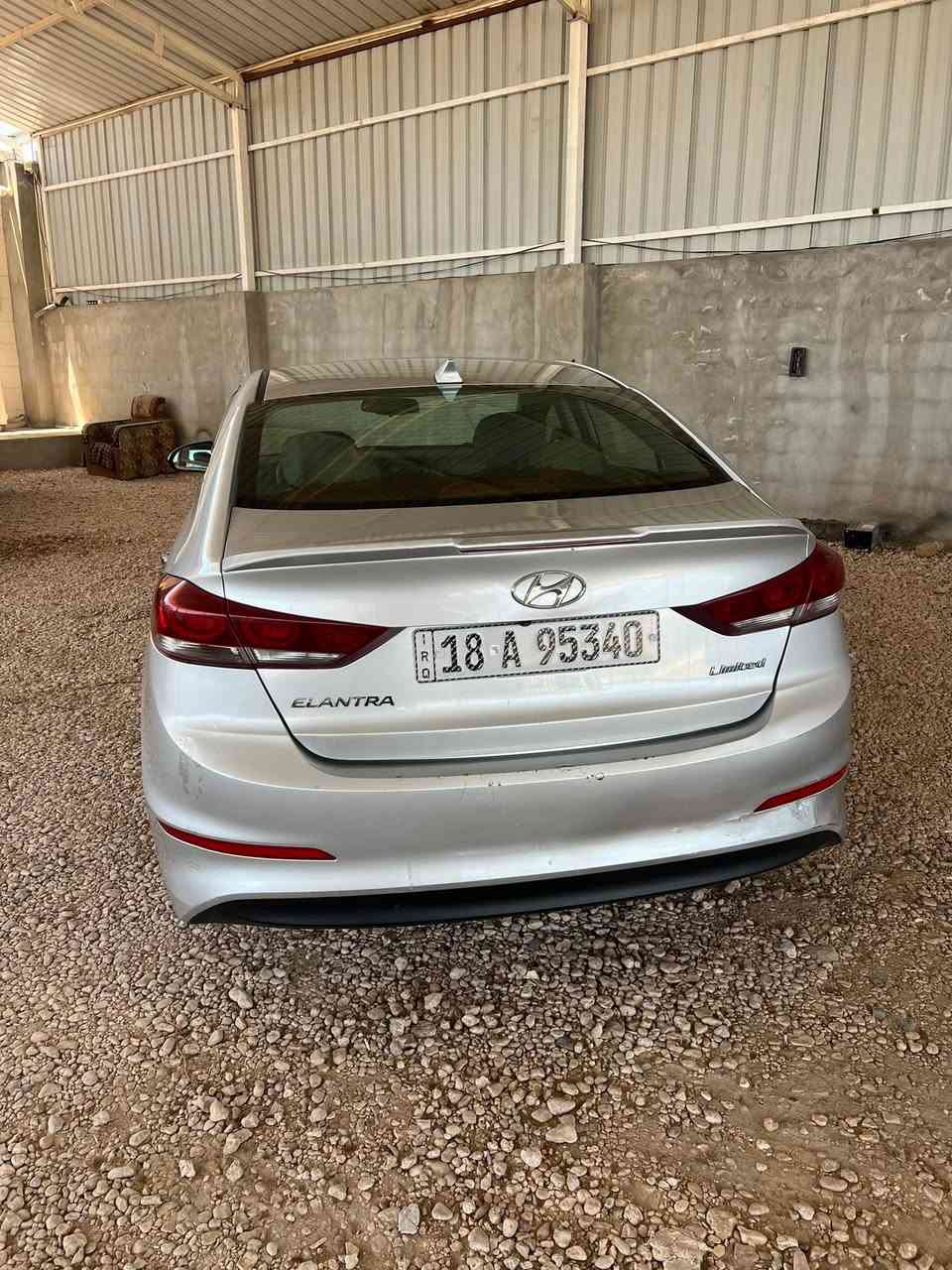 سلام عليكم النتره البيع موديل 17 بيه بربع جاملغ وبربع بنيد نضيفه جدن تبريد وحدديه وتايرات كله جديد محرك ما مفتوح موصفات كشن كهربائي وجلد سياره موضحه بل صور ايستفسار علئ الارقام سعر 117 وبيه مجال حله ورديه خارج 

***********
***********
