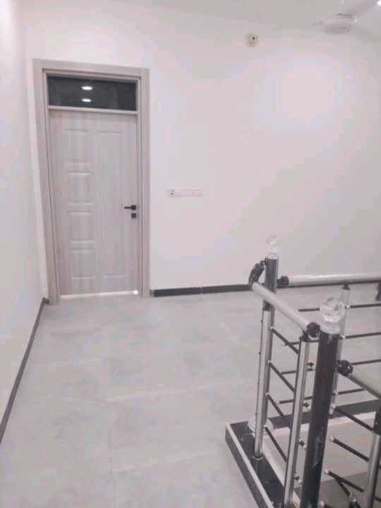 ✨📢 يتوفر بيت للبيع في كربلاء ✨
المساحة: 100متر طابقين
بناء طابوك السقف صب كونكريت 
جنس العقار: طابو صرف 
الموقع: حي القدس قرب طاقه الكهرباء

🌟يحتوي 🌟
- 3غرف نوم
- استقبال 
- صاله 
- مطبخ 
- صحيات 
- عدد3

📞 للاستفسار:  على الرقم التالي رقم *********** امانه الله عندك قل من طرف مندوب عقار ابو جعفر هاي امانه عندك اخي
