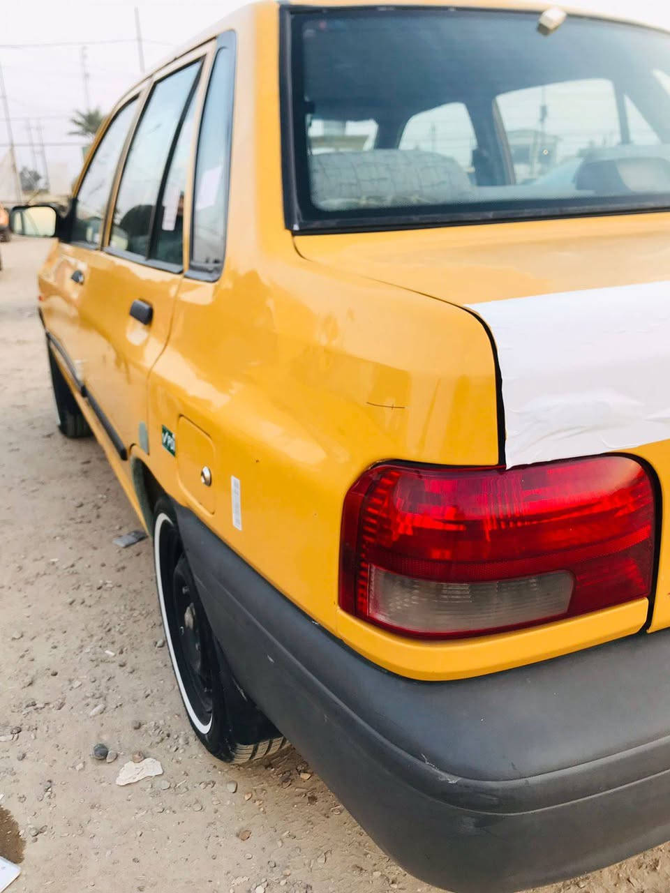 سلام عليكم سايبه للبيع موديل 2012سياره كفاله كل نقص مابيه سياره جاهزه من صدر وتخم تاير وباتري ومحرك +تبريد +تتفئه عله وضع شركه سياره رقم بغداد نكليزي 
بشر تحويل ثاني يوم سعر (37)...وبيه مجال مكان سياره بغداد/***********
