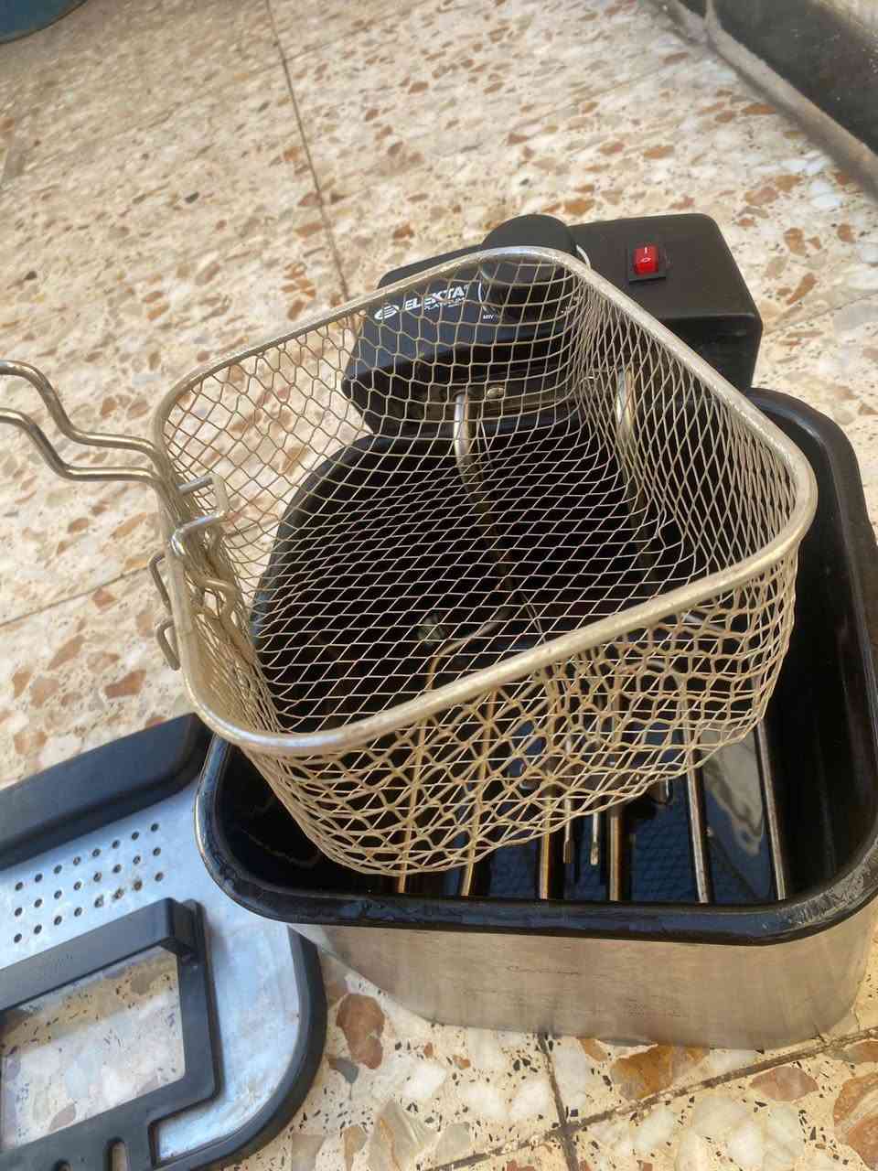 قلايات ٢ ميوزه ٢ نضيفات كلش المكان العامريه


**إذا كنت صاحب هذا الإعلان وتريد حذفه لأي سبب، رجاءا أرسل رسالة إلى الدعم الفني**