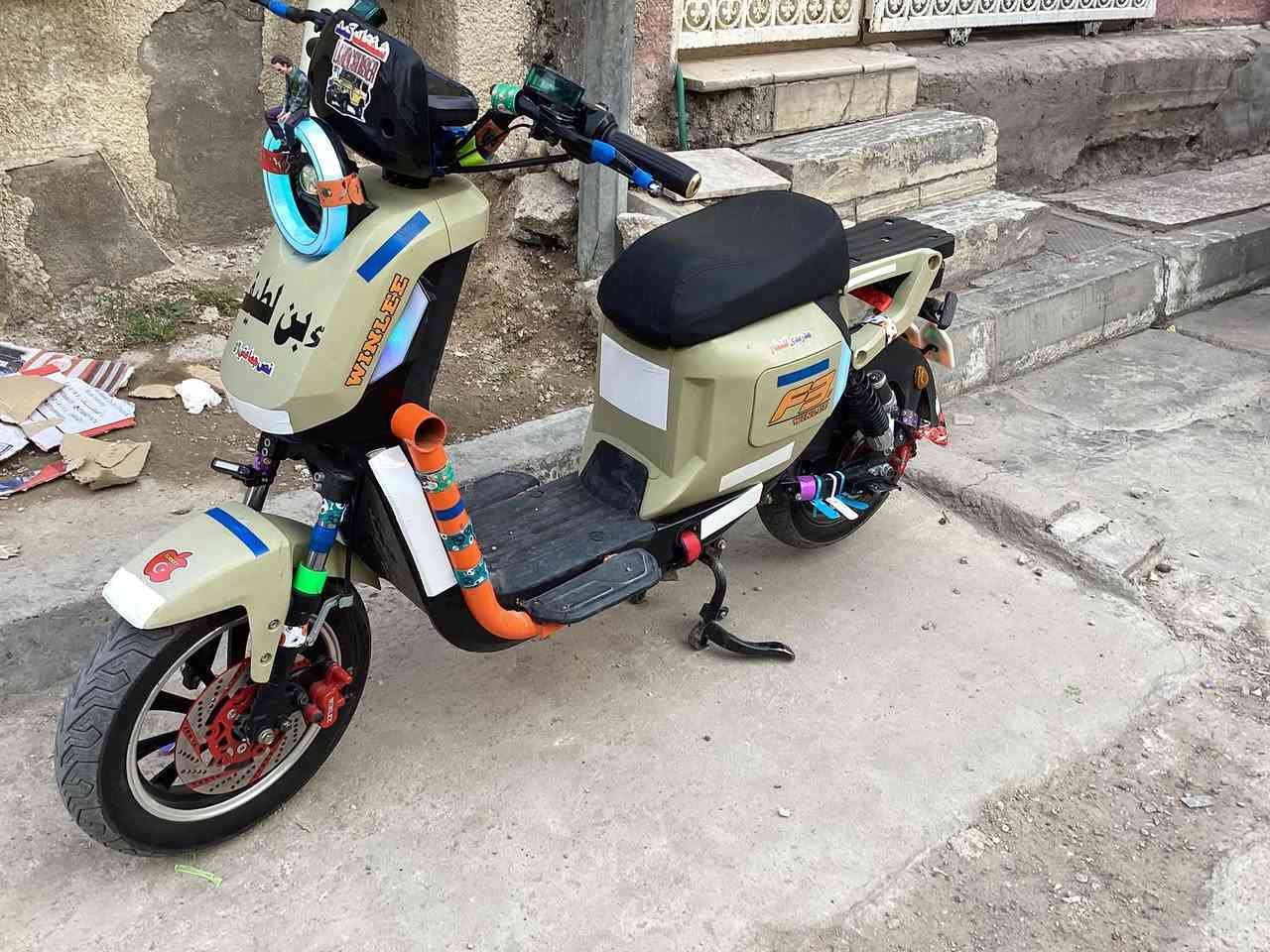 دراجه شحن للبيع
F3
مواصفاته

خمس بطاريت كبار 

تاري جوبلس 
اضافه الى غارض مرتبه 
حساس بوك 
شاحنه مالته الاصليه 
دبل اشاره
بكك بيه 
سرعته بل شاشه تقره ١١٠
بل حقيقي سرعته ٧٠
سوج وكارت 
بلوتوث منه وبيها 
2000 فولز 
حجمه 24
سعره ٣٥٠وبيه مجال بسيط
العنوان بغداد الحسينه مال راشديه  تواصل خاص


**إذا كنت صاحب هذا الإعلان وتريد حذفه لأي سبب، رجاءا أرسل رسالة إلى الدعم الفني**