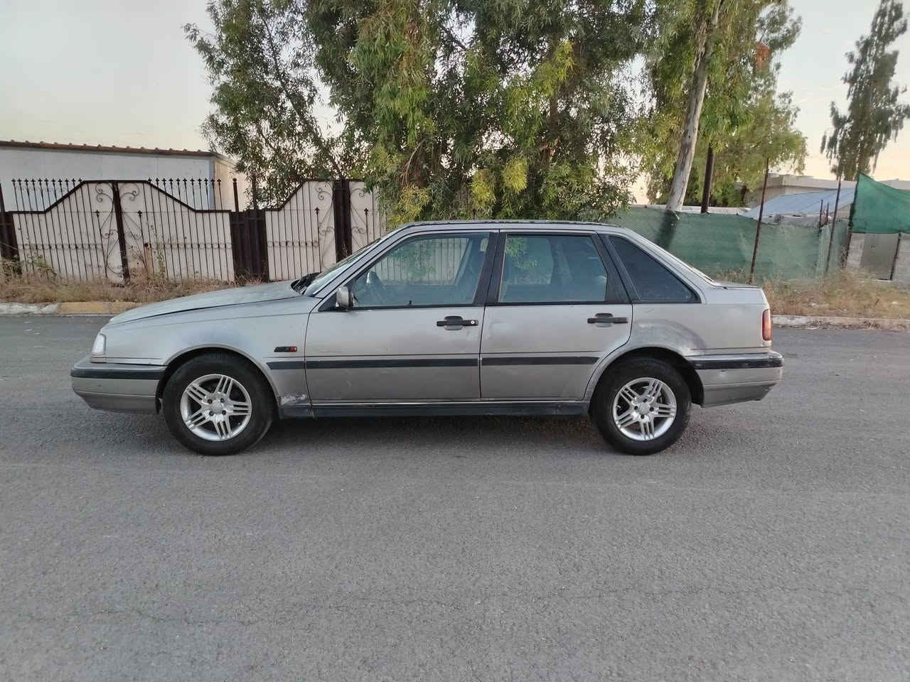 فالفو 440
الموديل 1994
نينوى سنوية 2029
شرط التحويل 
شرط المحرك لاصرف ولانفخ 
شرط الكير عادي 
شرط التبريد ثلج 
جام كهرب 
ستيرن بور 
سنتر لوك
السعر ٢٧ ورقة
*********** 
*********** موصل, نينوى
