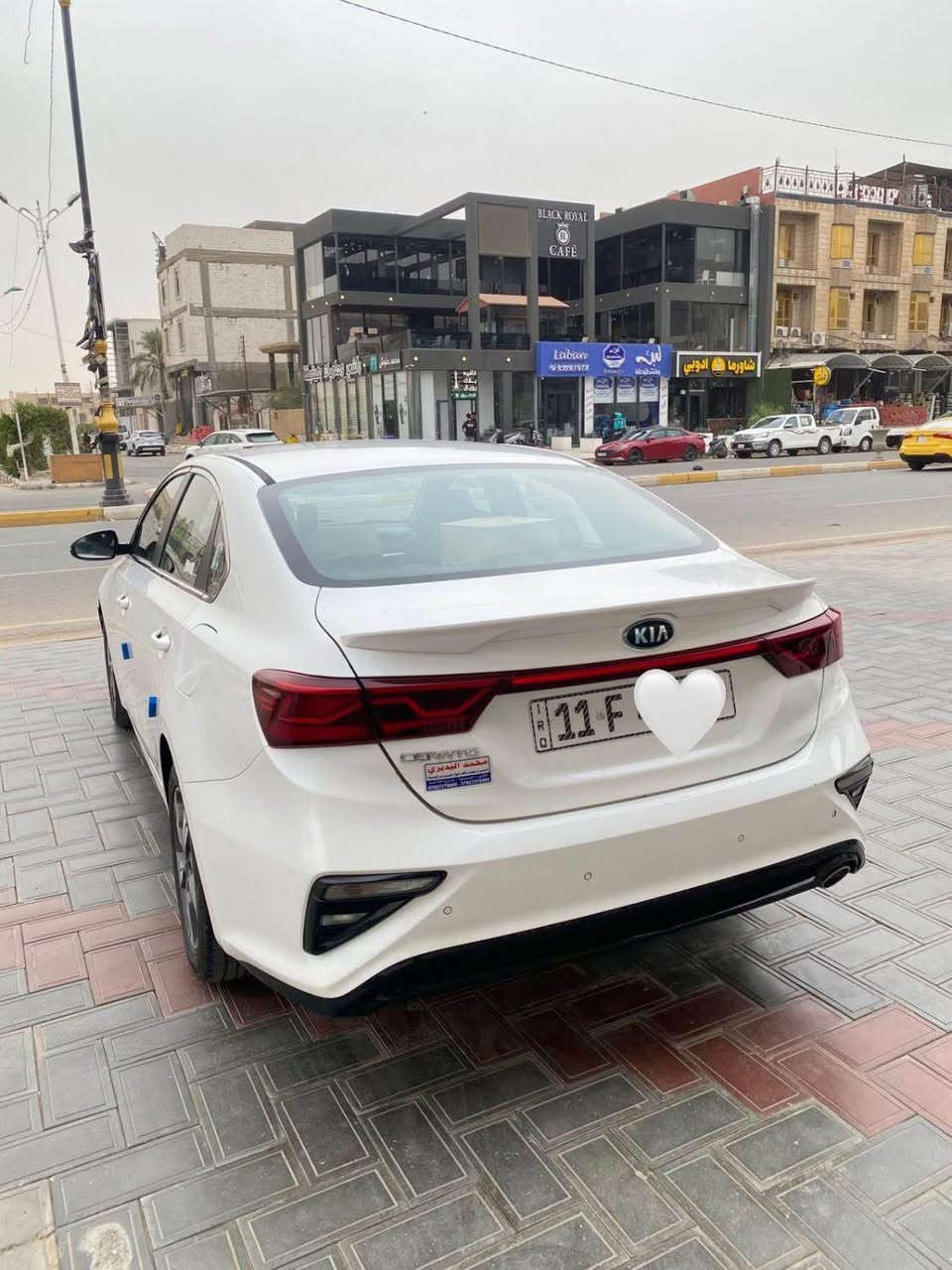 السلام عليكم سيراتو للبيع موديل ١٩ فول مواصفات عدا الفتحة ، ماشية ١٢٣ الف رقم بغداد ، بيها صبغ بالبيبان اثر شخوط  واضحة بالسونار المرفق 
للتواصل ⬅️ *********** السماوا, المثنى
