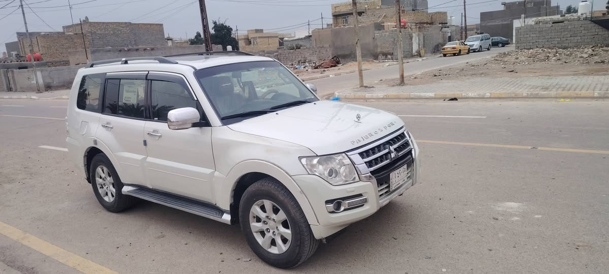 باجيرور حبتور موديل 10  بيه صبغ جملق ليمن بدون دواخل كير و محرك مكفول  وتبريد تدفه كهربا يأت كله شقال سيارة فول لخير بيه منظوما  غاز  سعر 135  ***********
