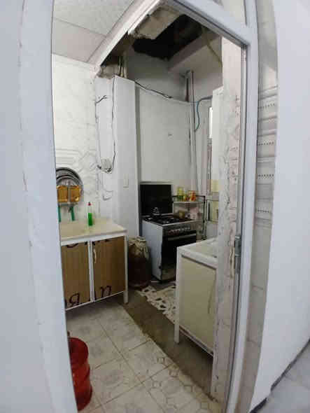 السلام عليكم ورحمة الله وبركاته 
للبيع بيت مساحه 110 متر 
طابقين بناء حديث 2024 
دور الزراعه 2 قرب ابو علاء الهيبي سعره 115  مليون 
 التواصل واتس اب 
***********
